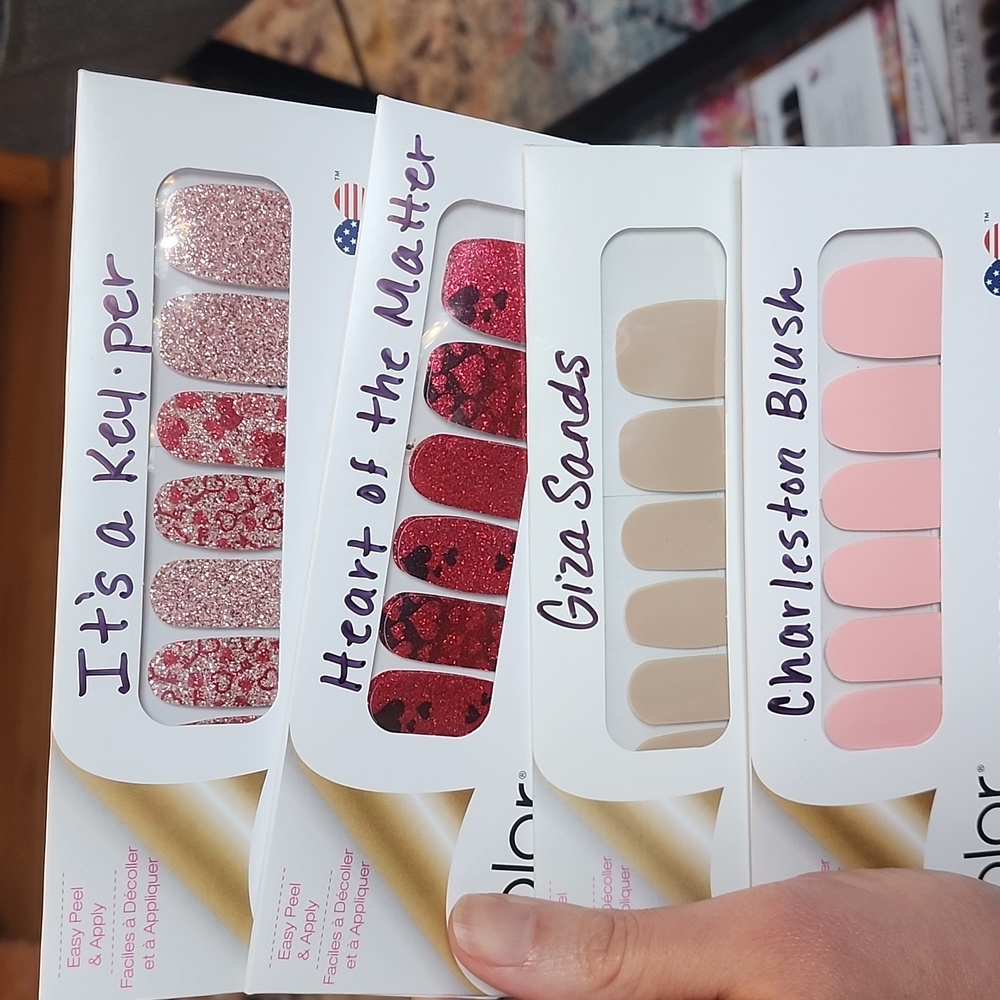 Set of 4 Color Street Nails